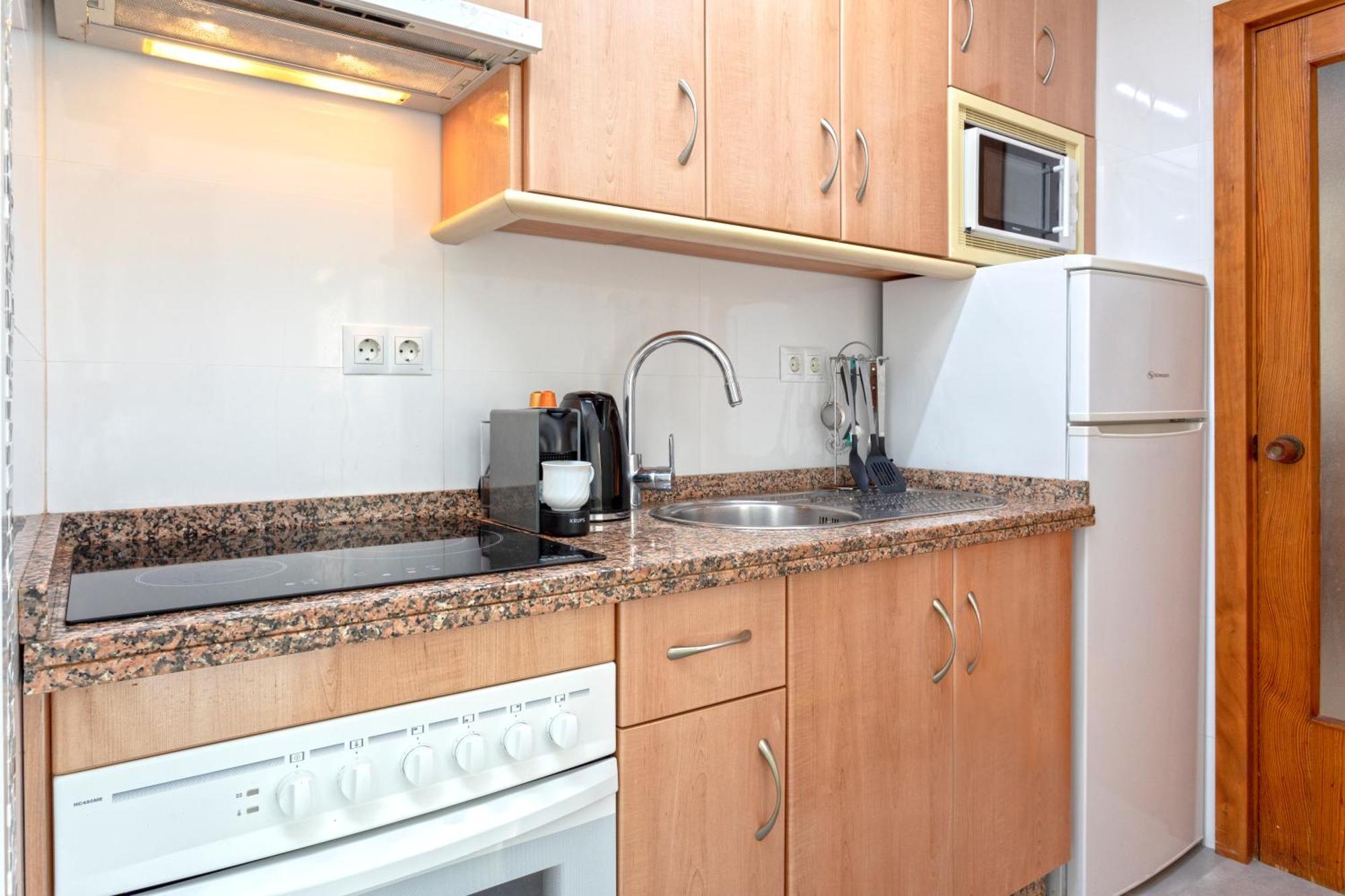 1003 - Seafront Apartment On El Paseo - Air Conditionning - Wi-Fi - Smart Tv Almunecar Exterior photo
